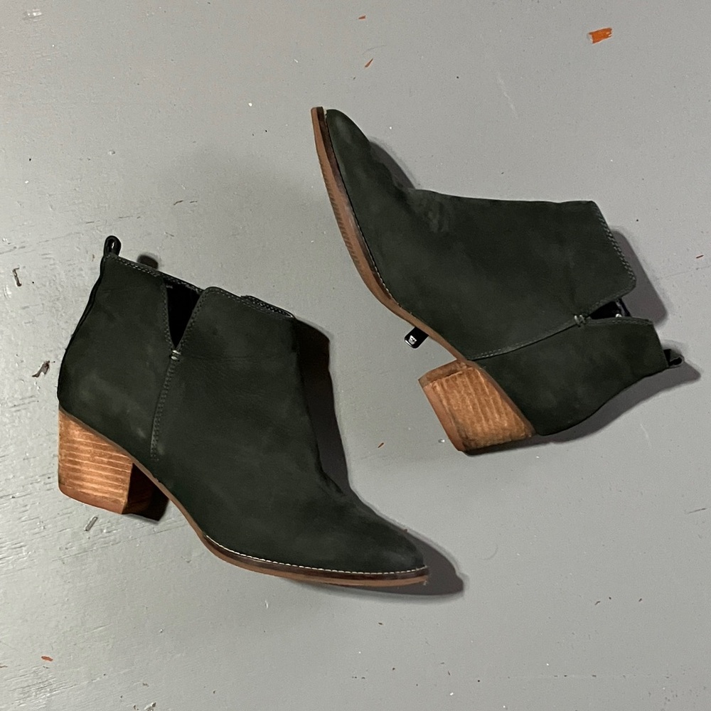 EUC Dark Green Blondo Ankle Boots